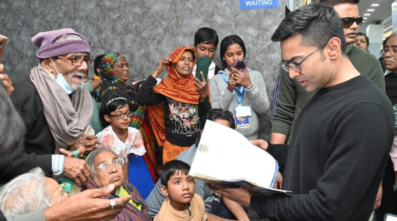 ডায়মন্ড হারবারে সেবাশ্রয় ২ মডেল ক্যাম্প পরিদর্শনে অভিষেক